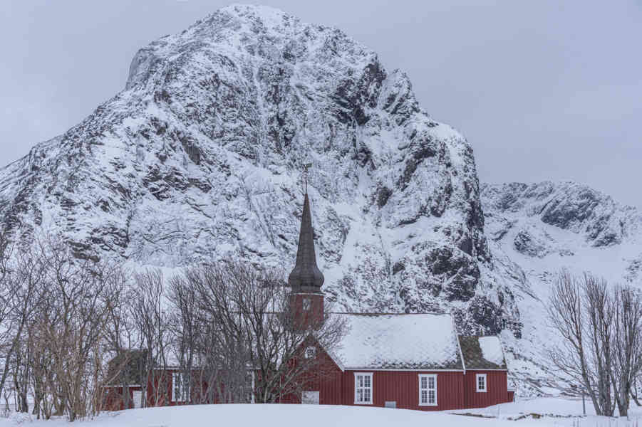 Noruega - islas Lofoten 105 - Flakstad - iglesia de Flakstad.jpg